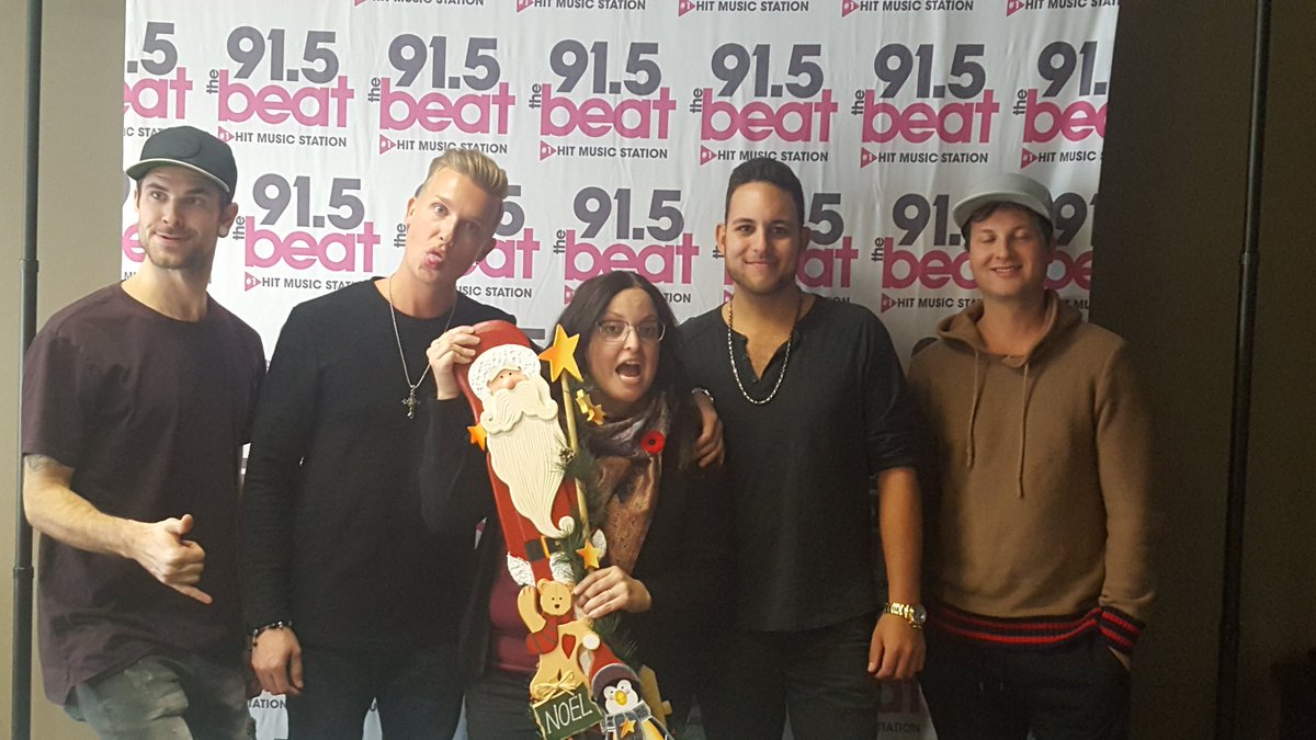 (<a href="/itselledee/">Elle Dee</a>) fantastic performance from <a href="/ElevenPastOne/">Eleven Past One</a> this afternoon! #epocloser 🎶 come back anytime time🎶