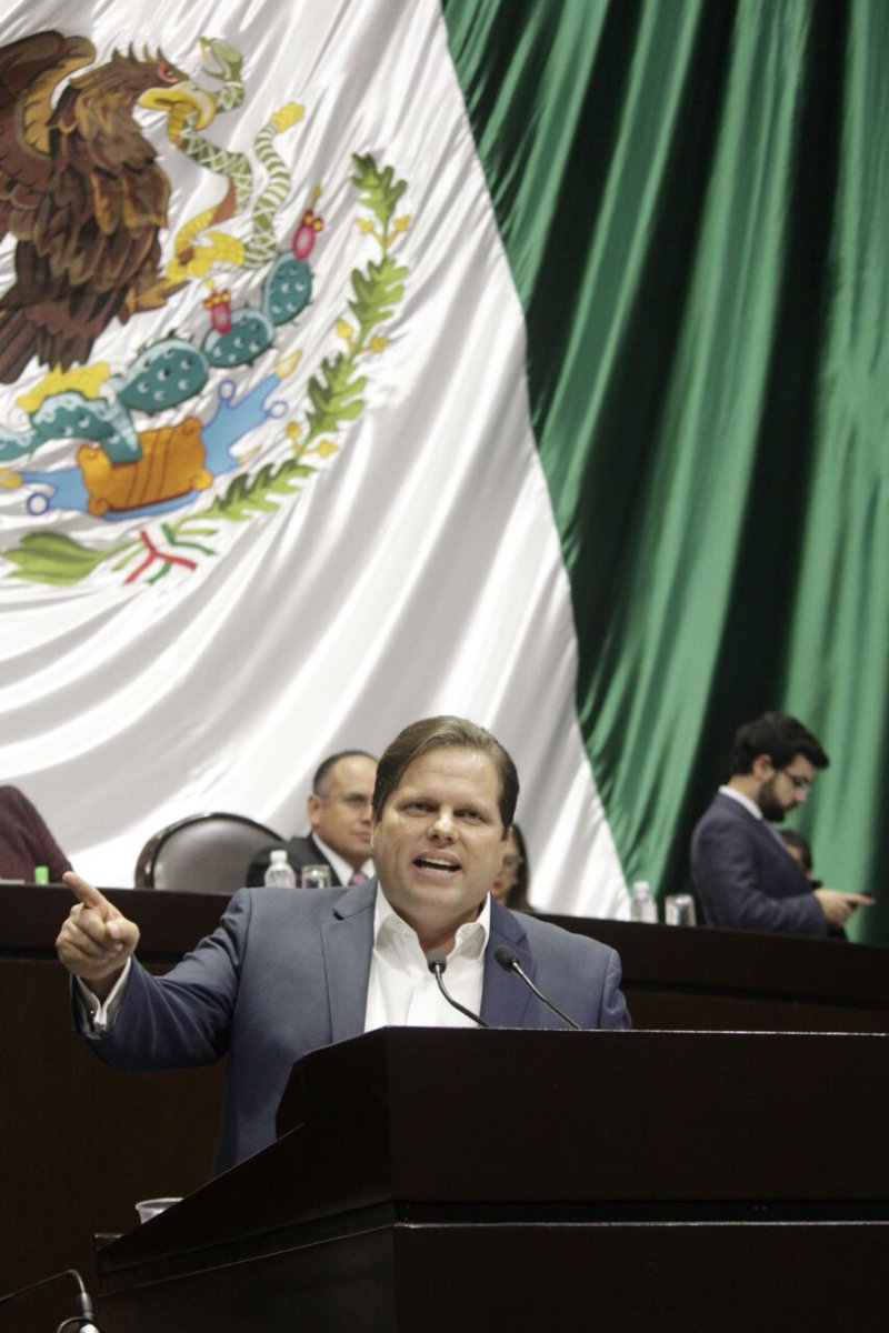 otnielgarcia's tweet photo. En mi participación ayer en @Mx_Diputados, propuse que con el #PEF2018 se evite heredar a próximas generaciones la reconstrucción del país 🇲🇽
Link https://t.co/lRawJlls9j https://t.co/gQlaBvQ73C