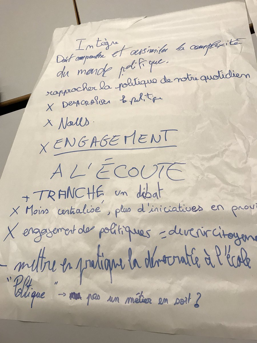 Flora_Hermet's tweet photo. Un atelier passionnant sur la femme / l’homme politique idéal.e ! Merci à tous pour vos idées. #NES17 https://t.co/BO2ikFcJF2