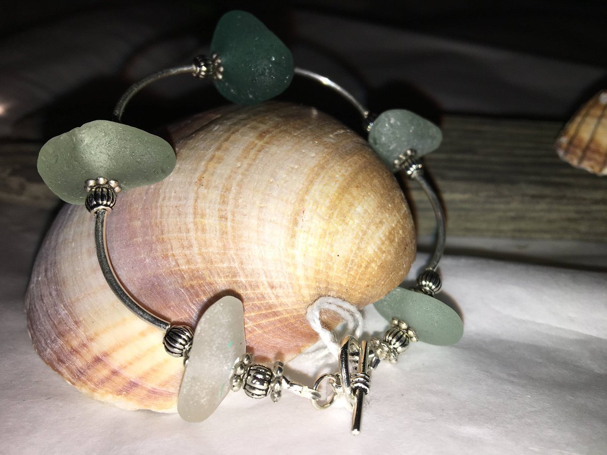 odinboutique's tweet photo. Excited to share the latest addition to my #etsy shop: Frosty blue and clear seaglass silver bracelet #bracelet https://t.co/DAfkdT5mla https://t.co/eiyMgyIsvT