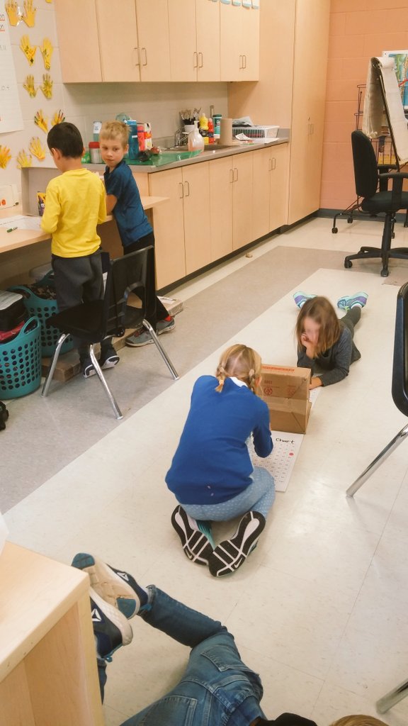 MsHarrington44's tweet photo. Playing Battleship with our 100 chart! #grade2crew #yousunkmyship #mathisfun @IgnatiusHawks https://t.co/uUiDCAbjpu