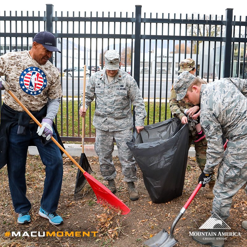 Our Commitment to Service project was a success!   #MACUMoment #HoopsForTroops https://t.co/tsiIuDFiqm
