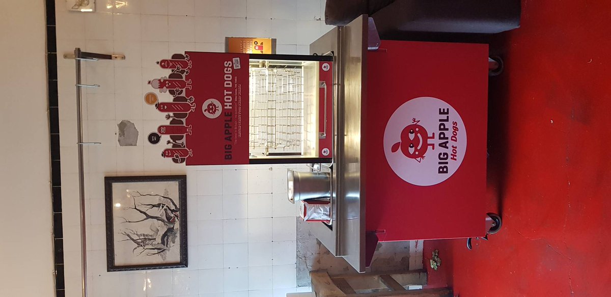 ColeANDsons's tweet photo. Roll up roll up...we only have one #WheelOfSausage left now... Get it while it is hot! https://t.co/NwLFQ0WzHV