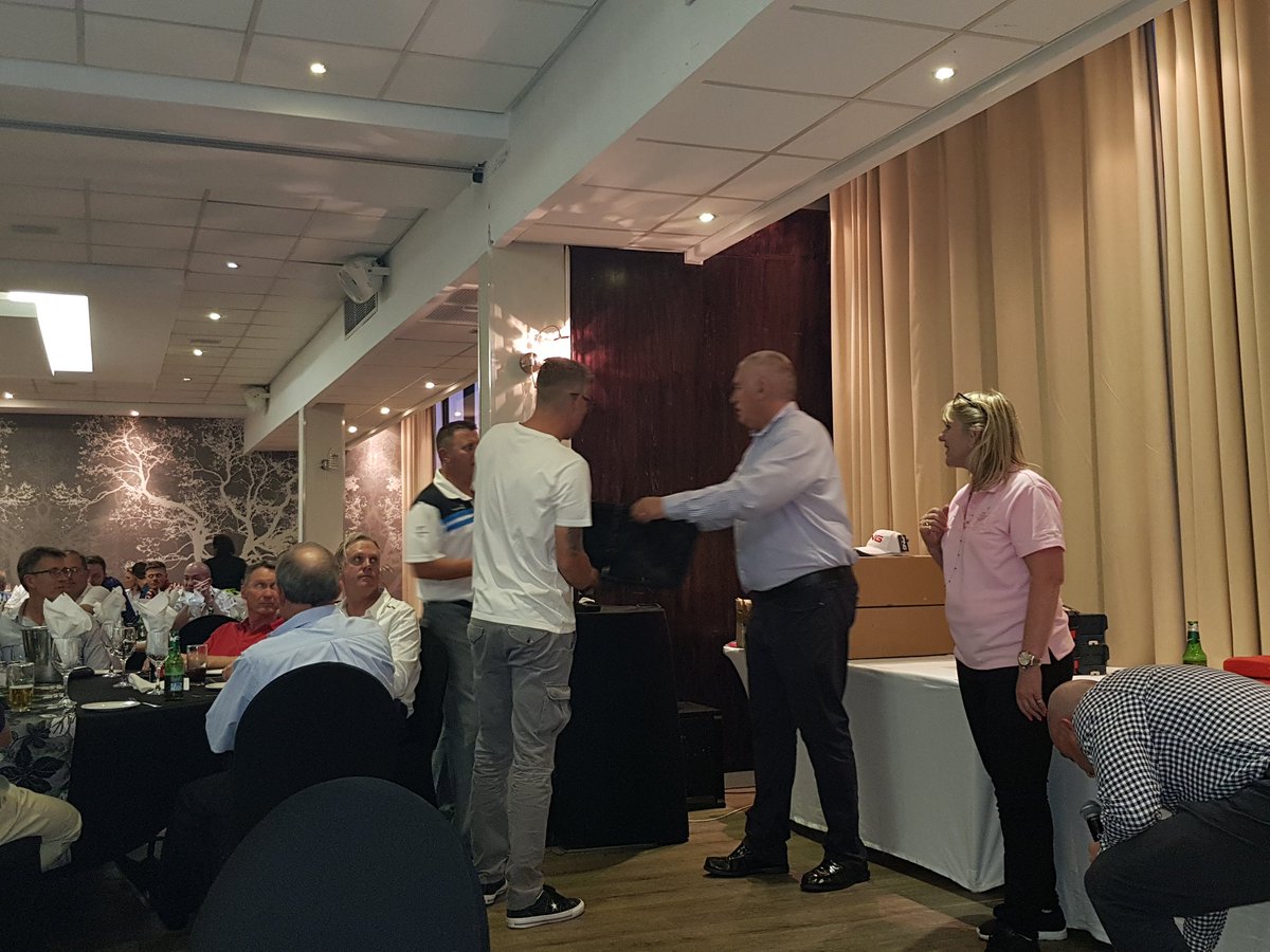 KingEdVIISchool's tweet photo. #RedGolfDay๐๏ธโโ๏ธcongrats to more prize winners #redthanks for all who supported our @KingEdVIISchool โณday #redfamily #redfriends https://t.co/Riss5yDikA