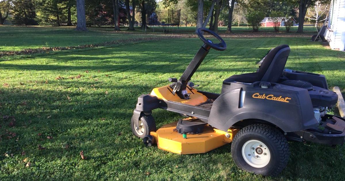 Click for tips to keep your lawn growing through the end of fall. #CubStrong - sot.ag/6Ybnc