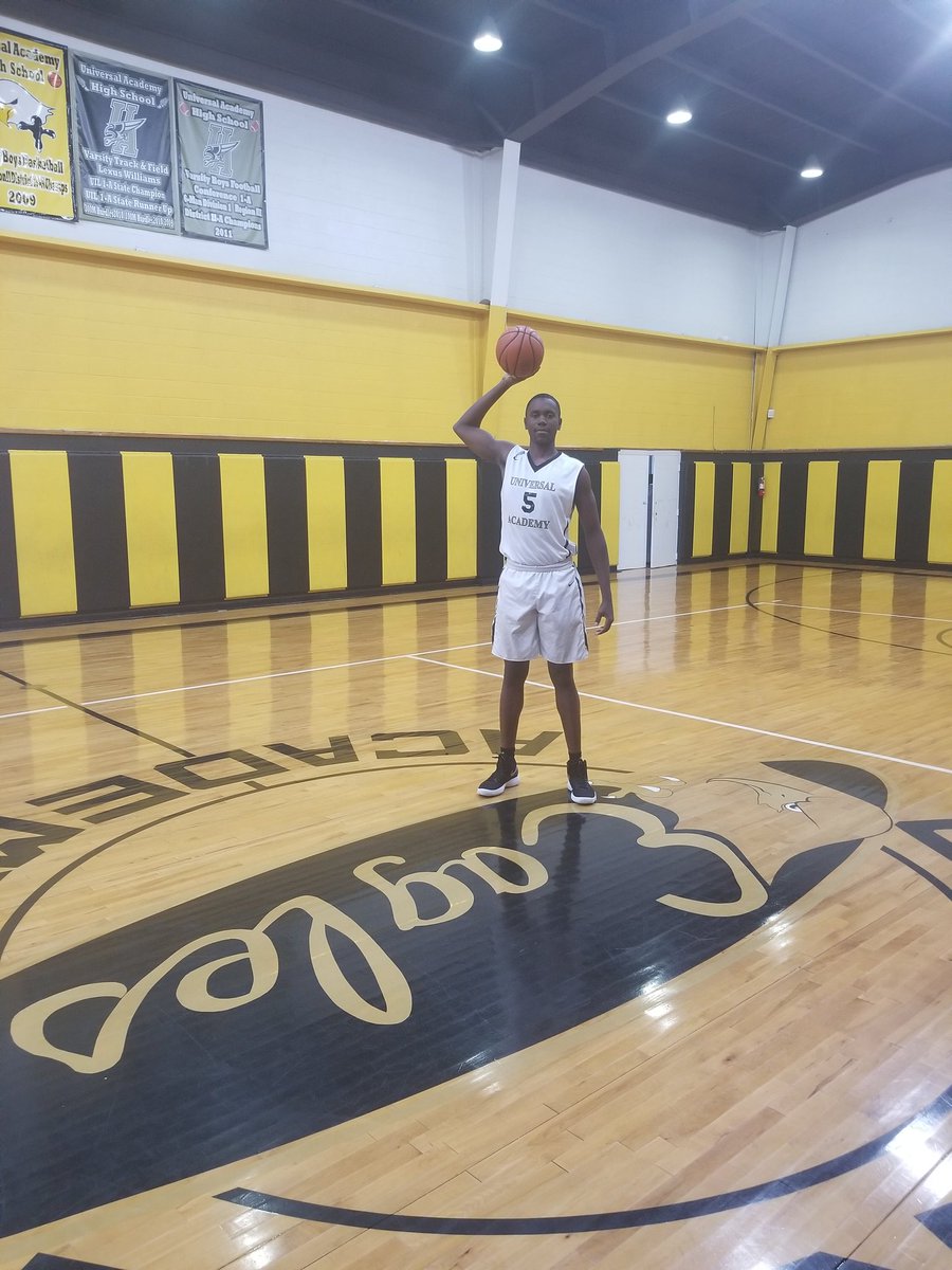 UAEaglesBball's tweet photo. @trigonis30 @CityOfPalmsBKB @Coast2CoastPrep @thegrindsession @playhoops @HoopfestUSA 

Universal Academy Varsity Players Class of 2019 #Vets 

#21 Dearon Tucker 6'10 PF 
#3 Royce Mendez 5'8 PG 

#Coming2ACitynearU https://t.co/4IHyXPEevx
