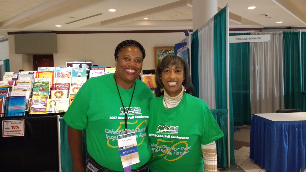 lizoz1's tweet photo. Renee Evan &amp; I enjoying the North Carolina School Counselor Assoc. #@NCSCA17 https://t.co/I2rtfE6nzd