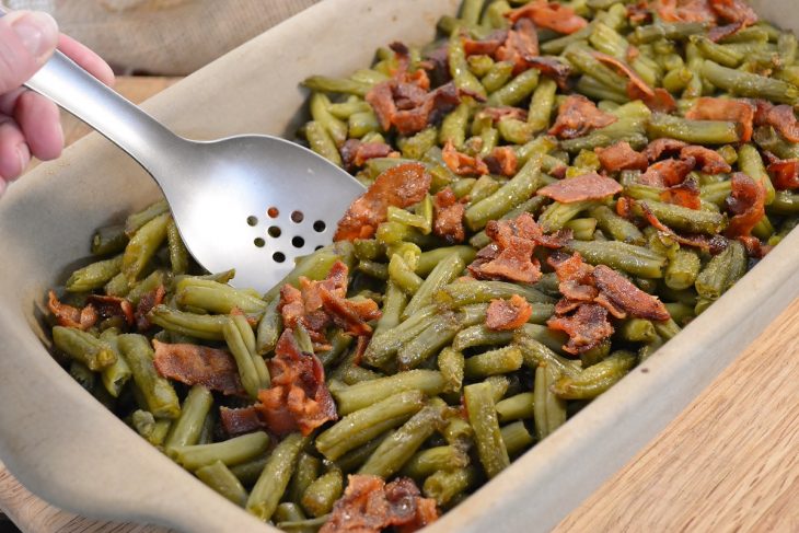 RadaCutlery's tweet photo. Try this Arkansas Green Beans with Bacon recipe for the perfect side dish! #recipe #comfortfood #sidedish https://t.co/mq1sLVGOUx https://t.co/E5vklxBdsN