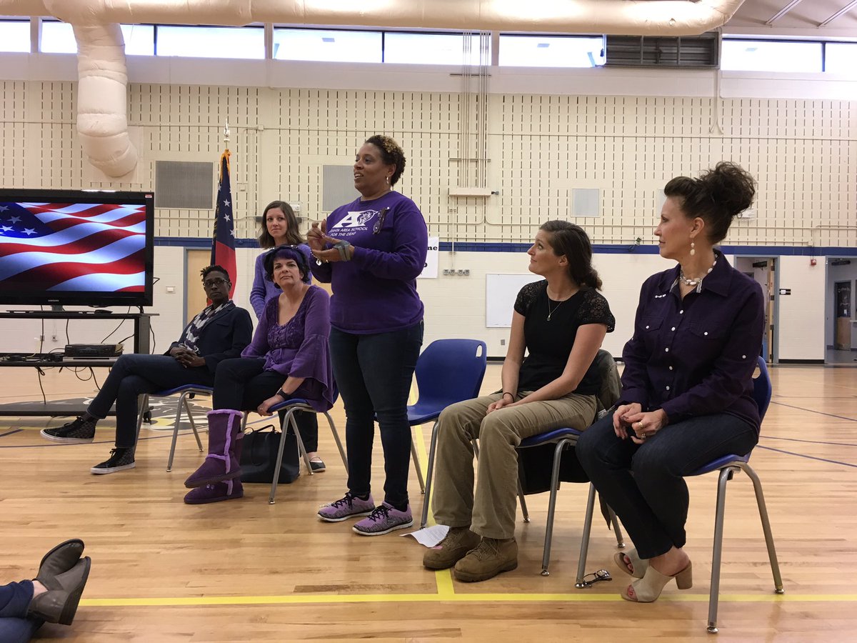 AASDpanthers's tweet photo. A panel of veterans and military family members shared their experiences with students in honor of Veteran's Day. #VeteransDay #AASDpanthers https://t.co/Sz4loyVL8M