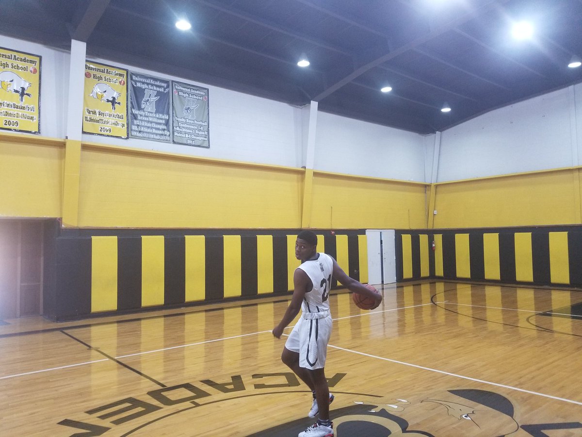 UAEaglesBball's tweet photo. @trigonis30 @CityOfPalmsBKB @HoopfestUSA @Coast2CoastPrep @playhoops @getmerecruited 

Universal Academy Varsity Players Class of 2018. #Seniors

#24 Zakari Hart 6'9 PF/C
#21 Raheem Mcgee 6'1 SG
#14 CJ Weathers 6'7 SF/PF

#Coming2ACitynearU https://t.co/bpNaEXhmhF