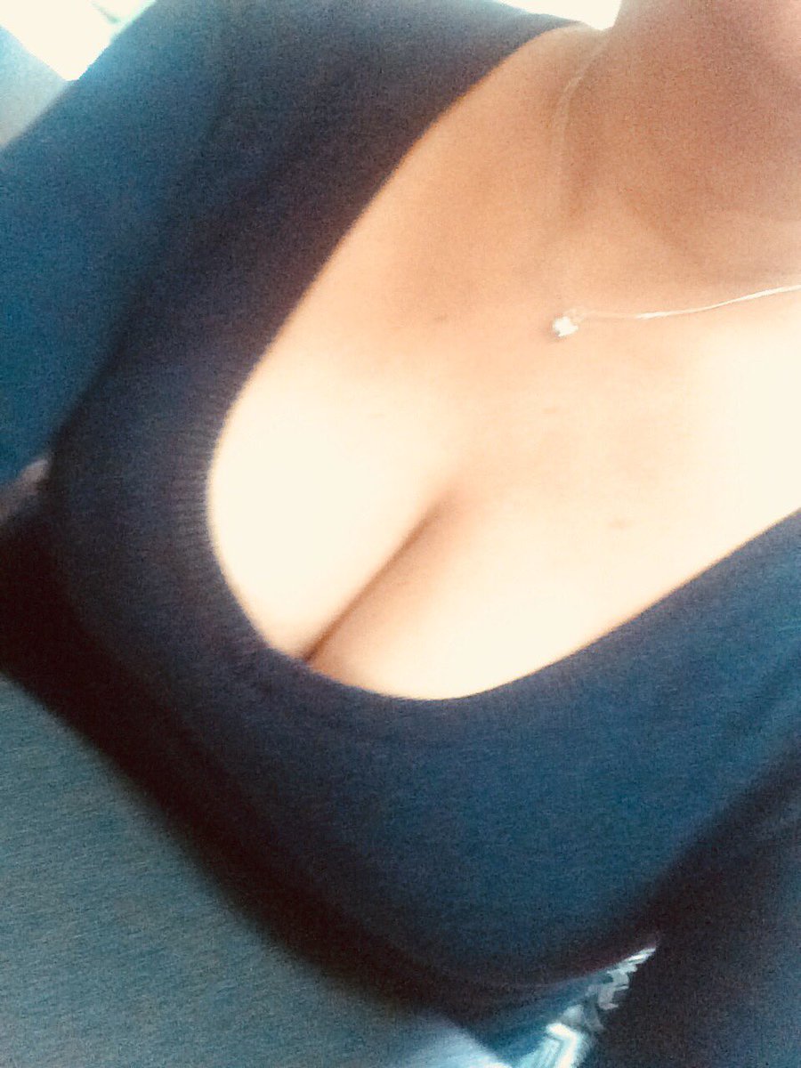 Morena_G69's tweet photo. Creo que el embarazo ya esta haciendo sus efectos!!🤰🏾🤰🏾 https://t.co/lLKwPw8lTU