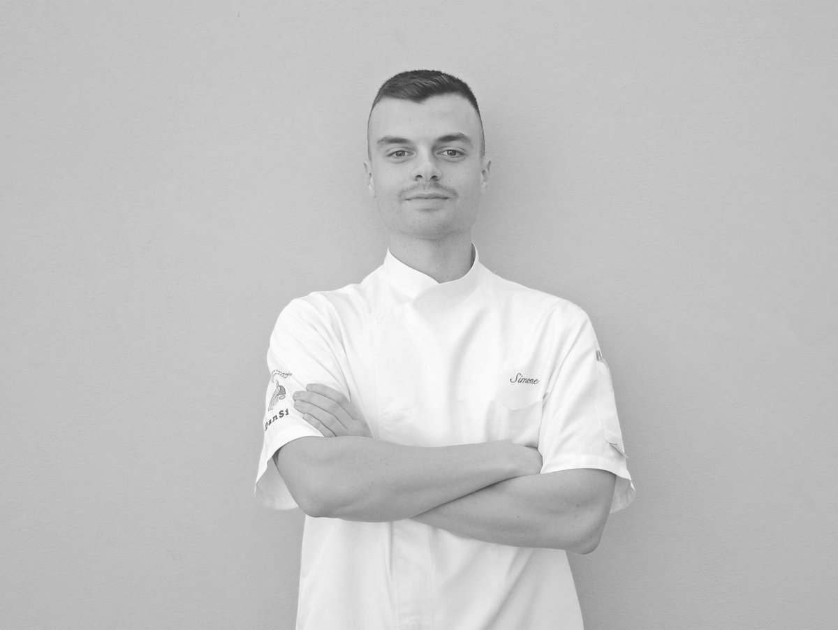 SimoCrt93's tweet photo. Just me!
#founder #chef #dansi #foodtruck #catering #florence #personalchef #privatechef #firenze #tuscany #luxury #food #wine https://t.co/JLQkO1c6yR