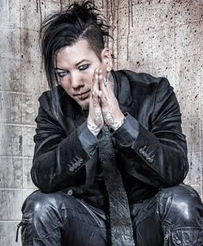 Happy Birthday to DJ Ashba!!!!
You\re one of my most favorite Guitar player 