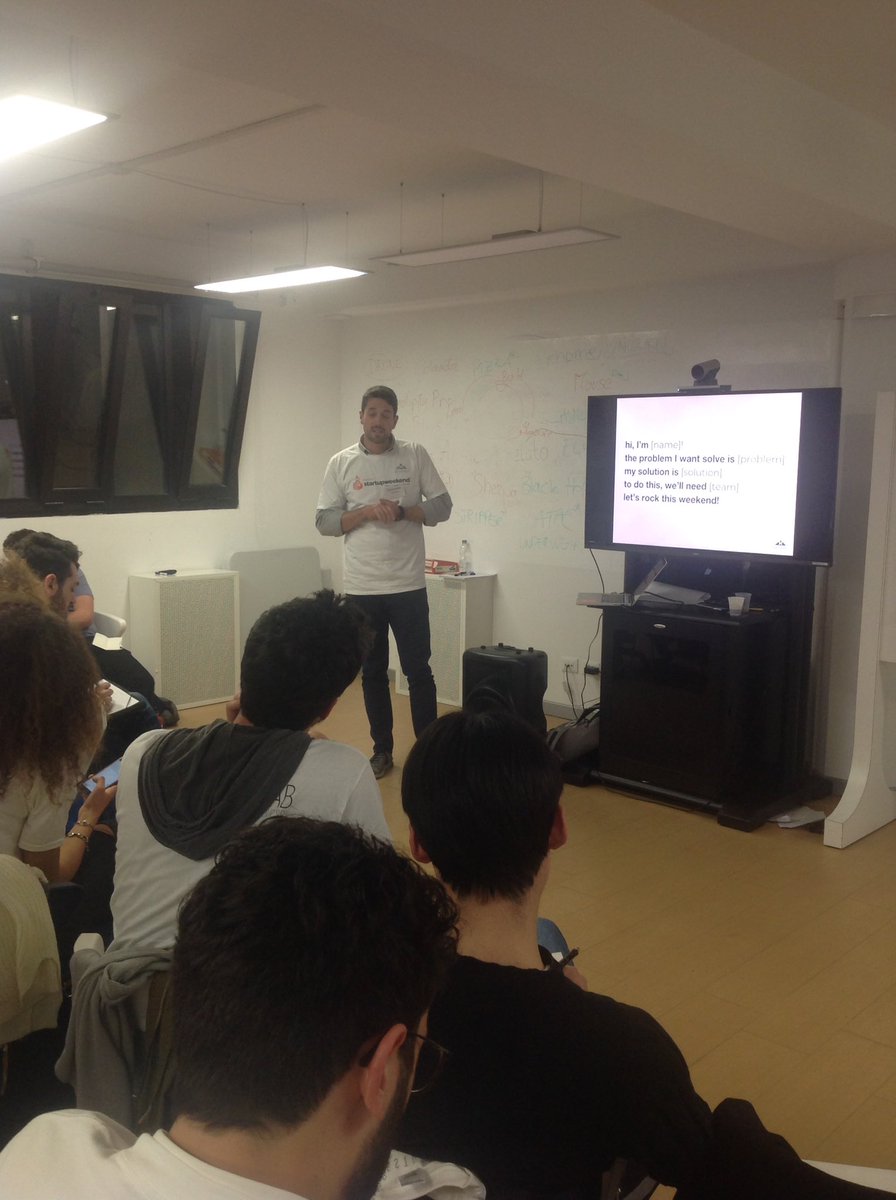 StartupRoma's tweet photo. 60secs pitch. @techstars StartupWeekend #SWRome17 Rome. #TGSW2017 #StartupWeekend https://t.co/kvpZ45KXWY