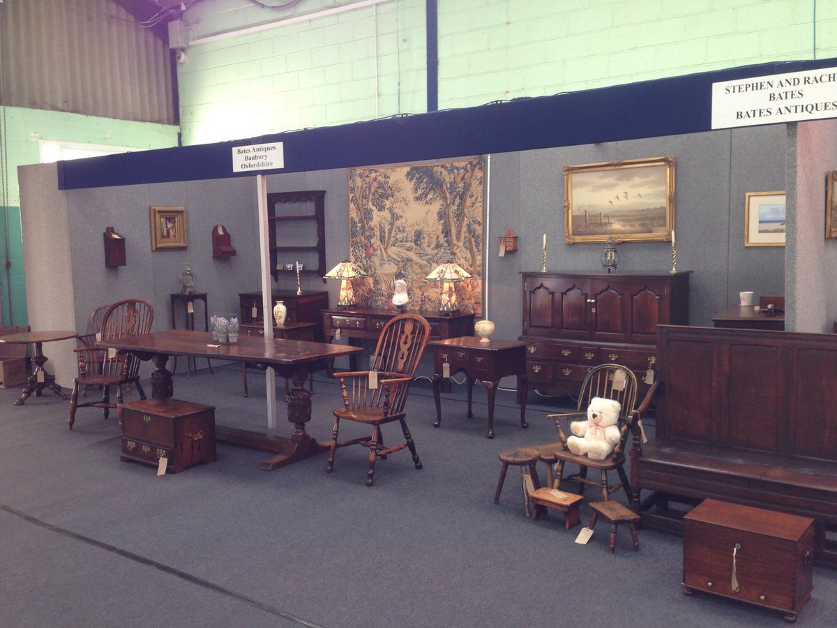 stevebates1970's tweet photo. All set up and looking forward to the weekend #sheptonmallet #iacf2017 https://t.co/Ygr1RqYAte
