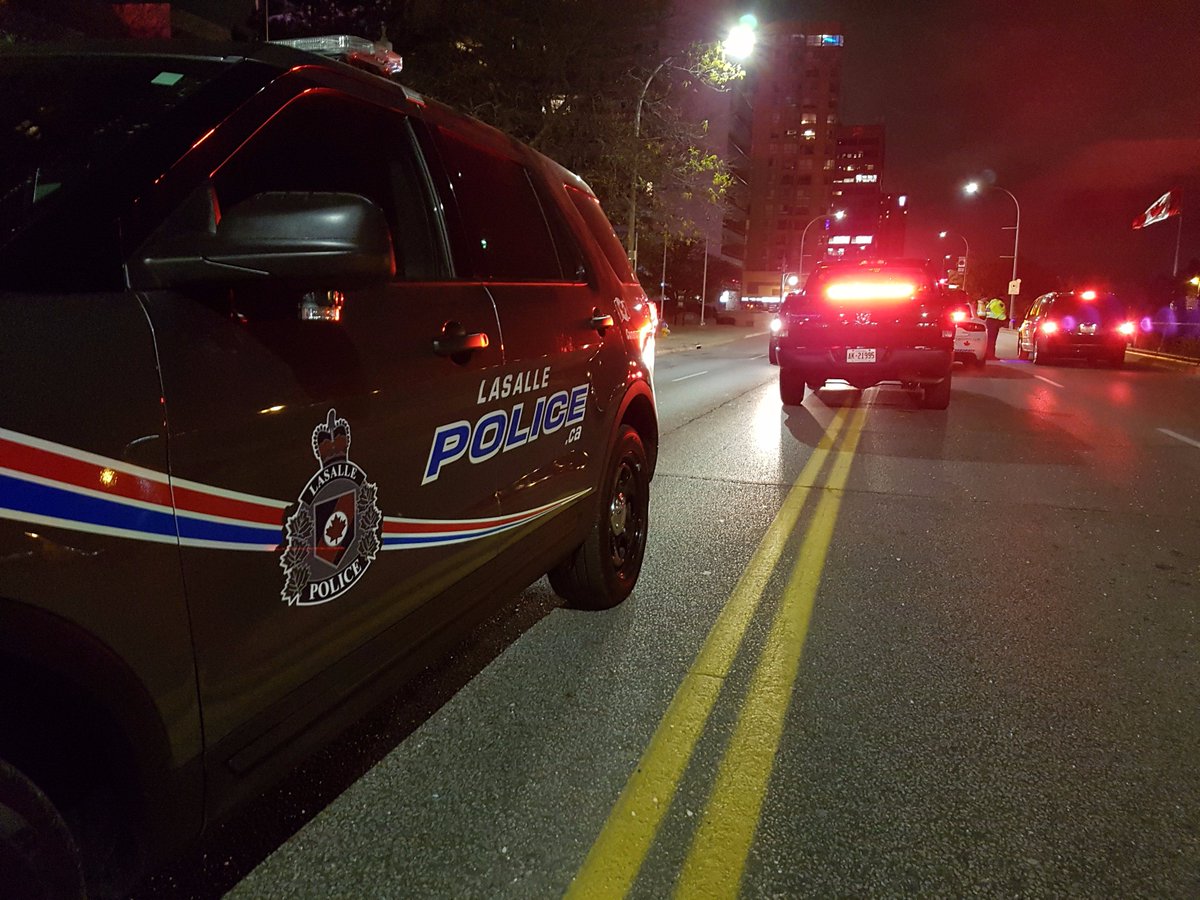 WindsorPolice's tweet photo. Traffic Enforcement takes place year round but with inclement weather in the forecast its even more important to #drivewithcaution #drivesafe #CPWeek2017 https://t.co/ldPKhGjmaM