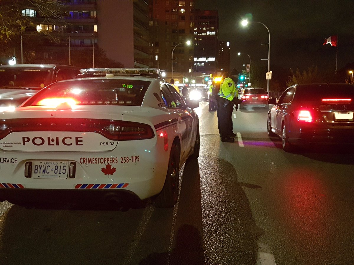 WindsorPolice's tweet photo. Traffic Enforcement takes place year round but with inclement weather in the forecast its even more important to #drivewithcaution #drivesafe #CPWeek2017 https://t.co/ldPKhGjmaM