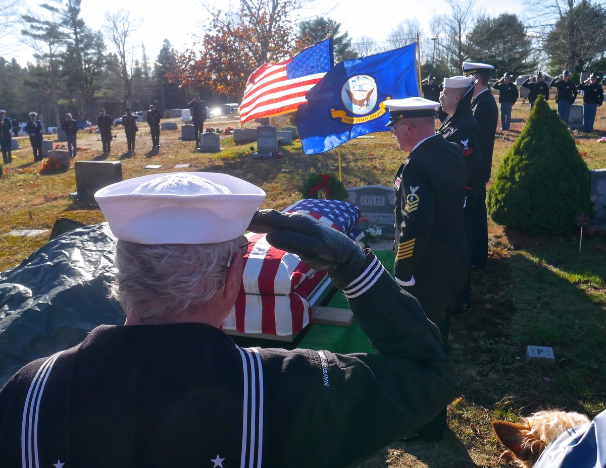 kitchensync's tweet photo. Moments ago...
We said goodbye, and thank you.
To community treasure, WW2 Veteran, and Pearl Harbor Hero. Robert Coles.
Anchors Aweigh sailor.
#MaineVeterans #VetsDay #PearlHarbor #WW2 #RobertColes #Machias https://t.co/WbxU8B3lfm