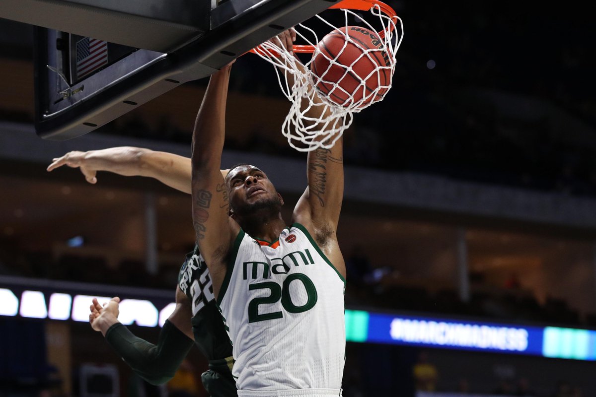 TheStateOfTheU's tweet photo. Canes Hoops Player Profile: F Dewan Huell. Talented sophomore looks to take a step forward for the #Canes. https://t.co/IQCj49oUDI https://t.co/VzUsCkQag6