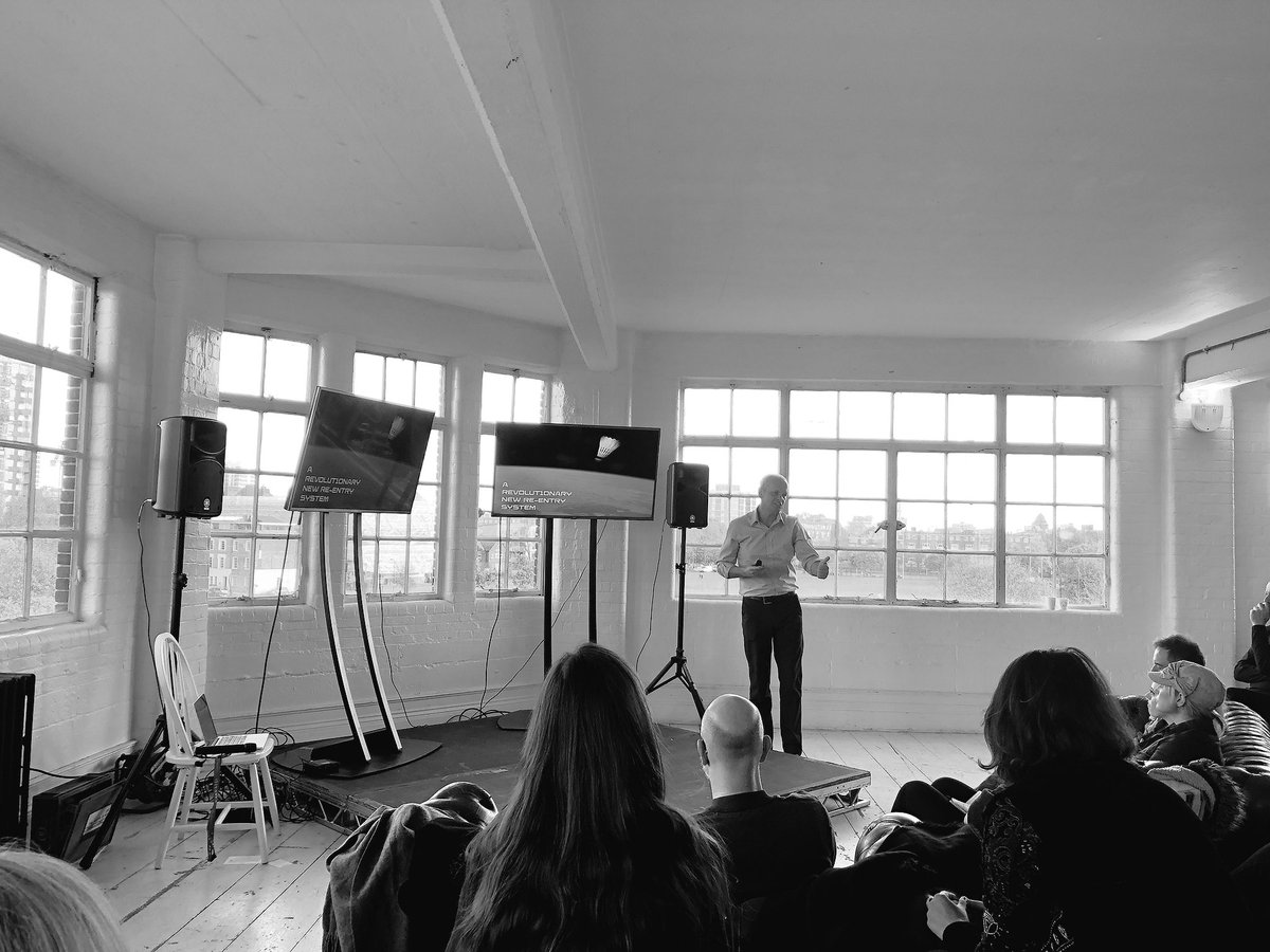 jacksonian's tweet photo. Crazy morning hearing about space with @virgingalactic at #cslondon https://t.co/hjlqwhGgXW