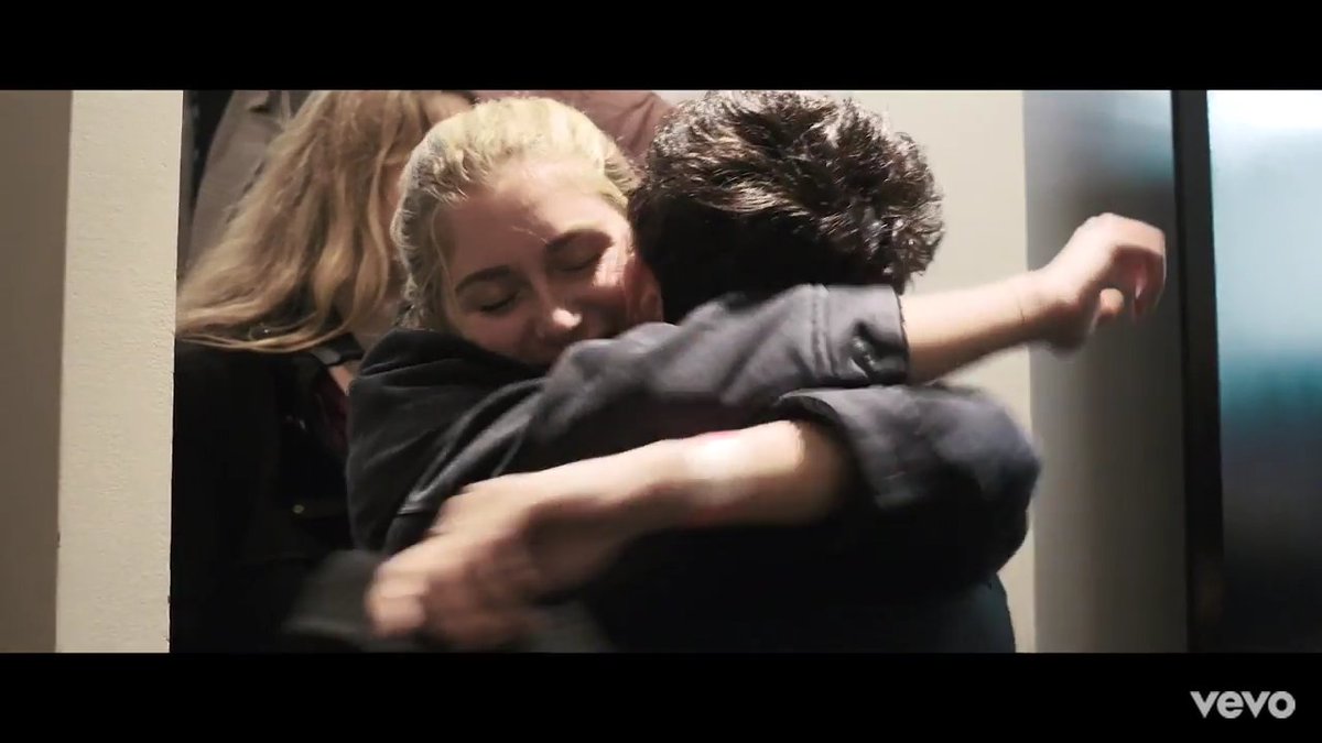 _birdsfeather's tweet photo. e vabbè ciaoooo
#sofiele da sempre, io vi amo ancora
@sofia_viscardi @michele_bravi https://t.co/F5mh94kszd