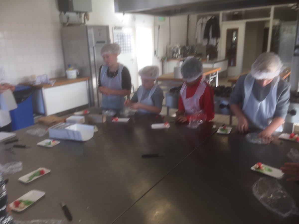 LOBThorbecke's tweet photo. Hoe kun je beter basisschool leerlingen helpen met moeilijke keuze. Zet je deuren als #russenweg.thorbecke-Zwolle open. Open middagen! https://t.co/4Kzg2tJCJv