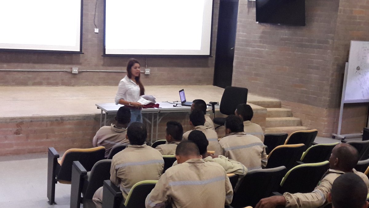 emprend_cfma's tweet photo. Divulgación de la oferta educativa del SENA CFMA, te estamos esperando animate hacer parte de nuestra gran familia @SBDIR_CFMA @SenaCfma https://t.co/KDvJ46G0fp
