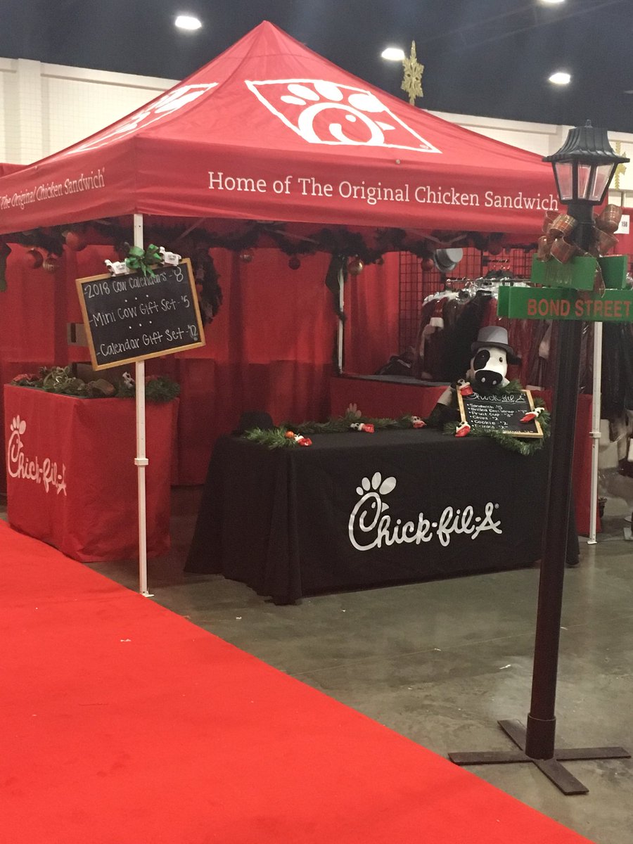 CFASeaboardC's tweet photo. Come see us today from 9 am - 8 pm at the Dickens Christmas Show! #cfaseaboard #dickenschristmas https://t.co/TIqtt0CeLA