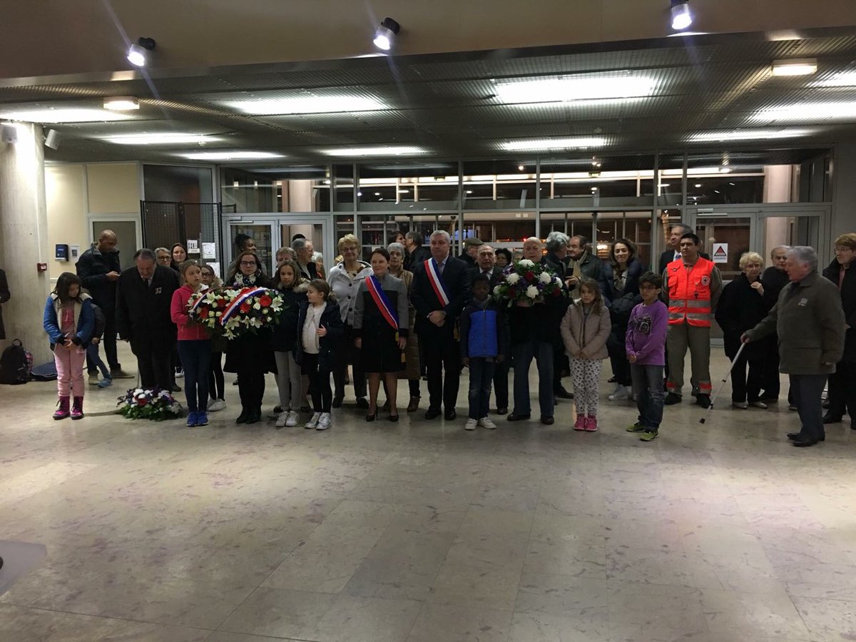 RPF_IDF's tweet photo. . @Morlet78100 assistait aux #commemoration s et veillées / messes pour le 47° anniversaire de la Mort du Général de Gaulle - #deGaulle #9Novembre #Yvelines #Poissy #Versailles - #RPF #RPF78 #RPFIDF #Morlet https://t.co/qFAck7qL6O