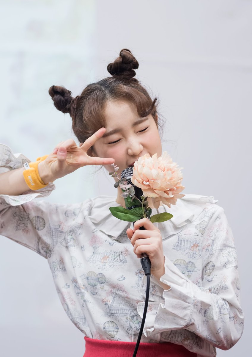 TraceofFeathers's tweet photo. For 171111 YEOJIΠ's birthday

여진양의 생일을 축하하기 위해
@LOONA_orange 님, @apolo13_loona 님과 함께
투박하게나마 선물을 준비해봤습니다 ;_;

행복한 생일 보내요
우리 보고싶은 막내 여진양♥

#이달의소녀 #이달소 #LOONA #여진 #YeoJin #HappyYeojinDay @loonatheworld https://t.co/PSRI67krHJ