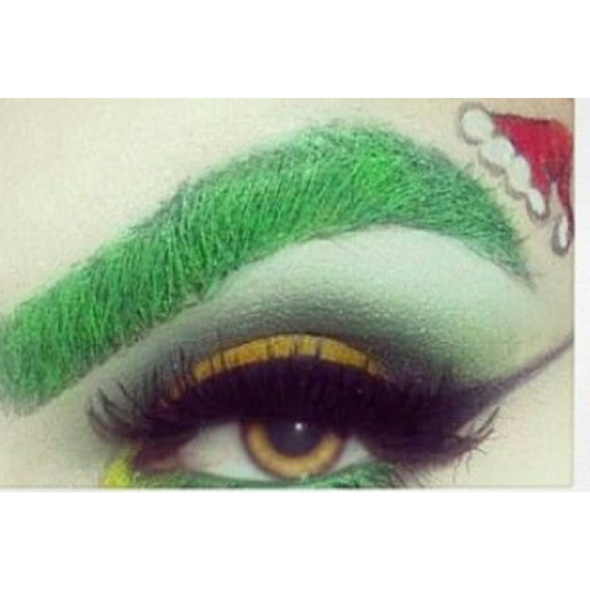 dally21's tweet photo. This year, Grich mode: on!! #grinch https://t.co/CrTC6yH0YR