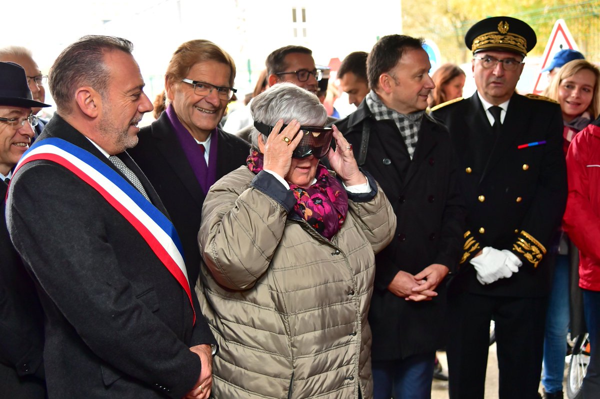 j_gourault's tweet photo. Bravo à tous les bénévoles de l’association Prévention routière qui conduisent sur le terrain un travail remarquable de prévention pour lutter contre ce fléau que sont les accidents de la route. #AvecLesAssos @Preventionrout https://t.co/GFPLjrI848