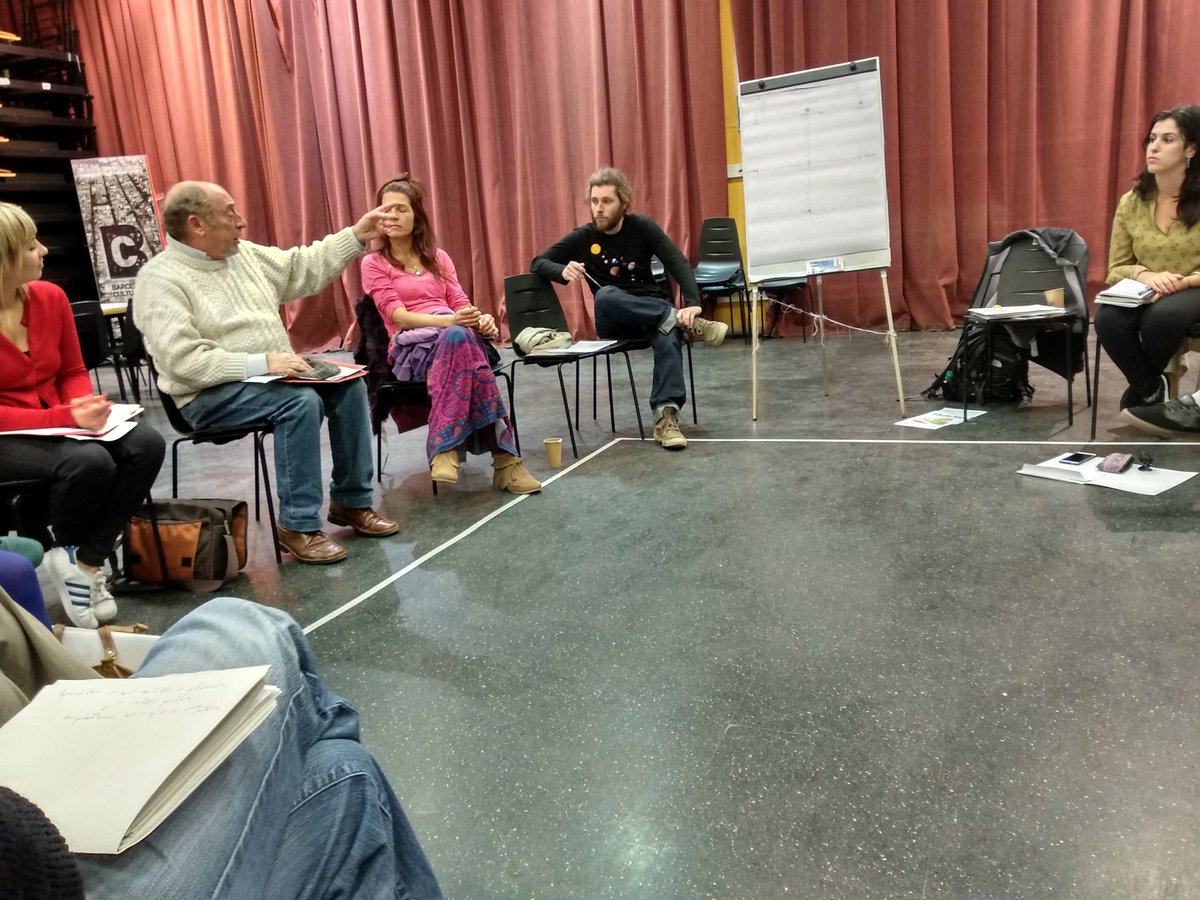 ComunitariesBCN's tweet photo. Patrimoni ciutadà: parlem de la situació actual de #PlaBuits i conveni #PatrimoniCiutadà . Què passa en trobar-se la gestió amb la participació de l' #espaipublic i com ho gestionem? #ConnectemComunitats https://t.co/MJwaBOqzcG