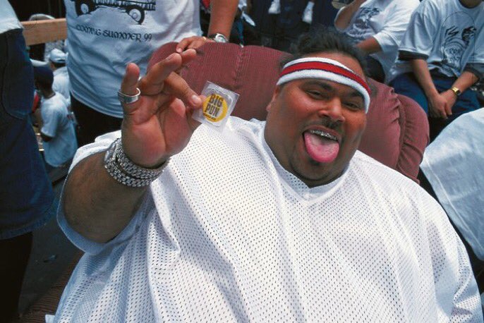 DailyRapPics's tweet photo. Happy Birthday, Big Pun! RIP 🙏🏾 https://t.co/8stB8bVVlU