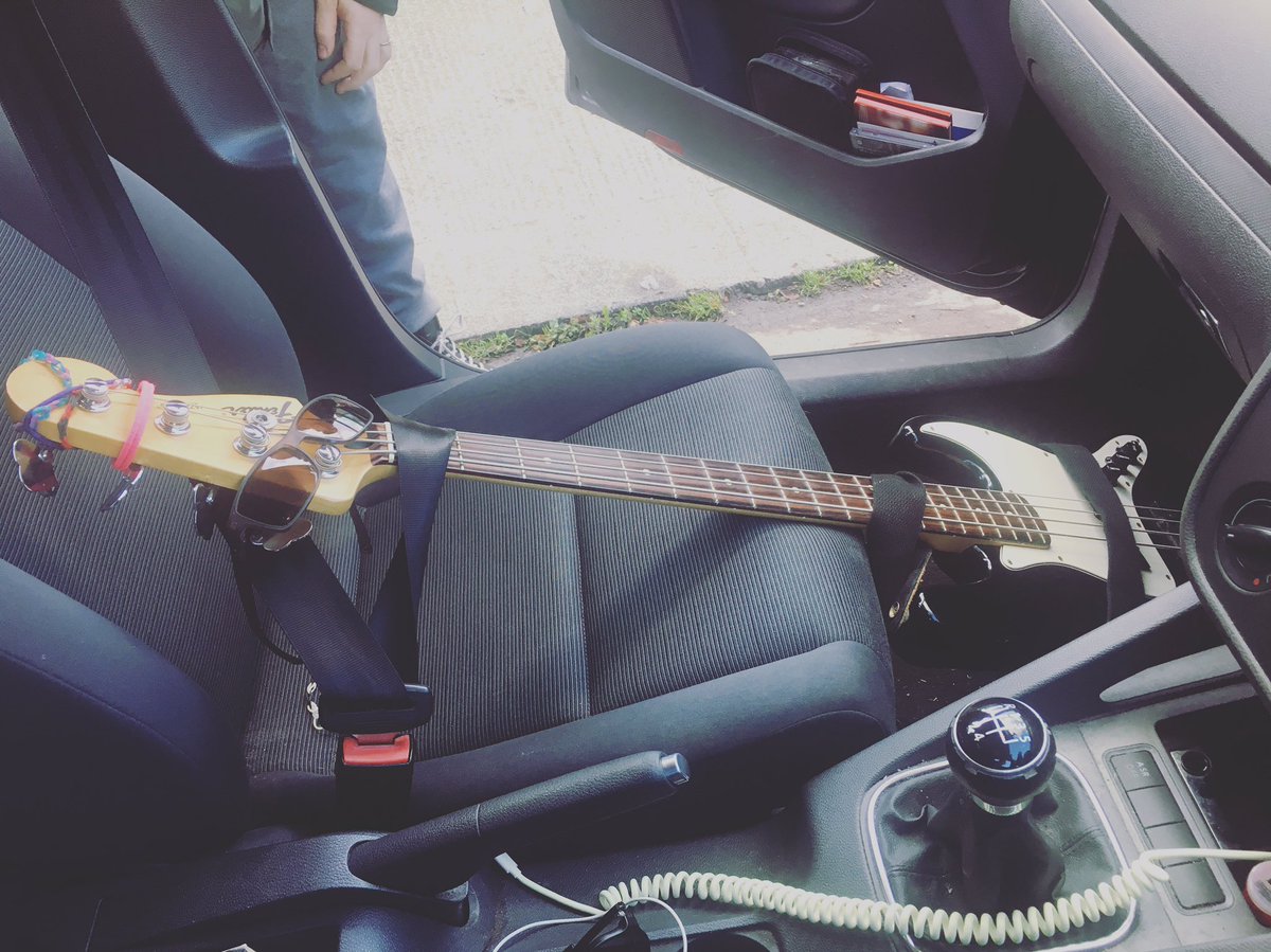 yourmanasmyth's tweet photo. @Diplah bass always travels first class .... @BelloBarDublin tonight at 8:30.... come on down #asmyth https://t.co/8n7hi0AKJq