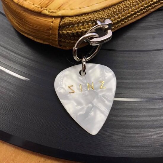 sinz_official's tweet photo. ���SINZ” guitarhead pouch
¥3,996(tax included)
go to shopping >> https://t.co/C2lfJA4xp7
#sinz #g2question #astorerobot #guitarhead #ギターヘッド https://t.co/ybdxRCEE9u