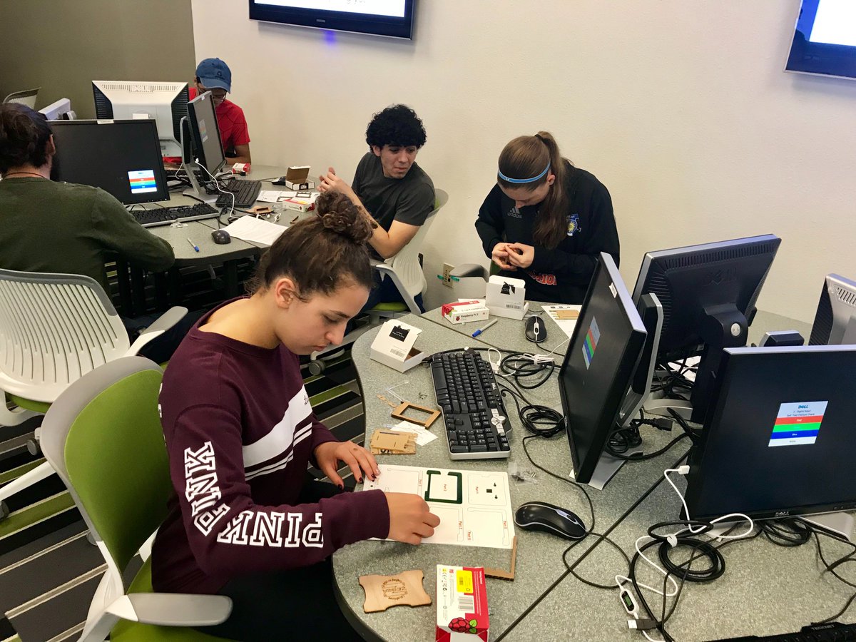 UTEPLearning's tweet photo. We want to thank El Paso High & Parkland High for stopping by during their day off today for some fun @UTEPTechE activities!
@ELPASO_ISD https://t.co/3I3T8AtfGe