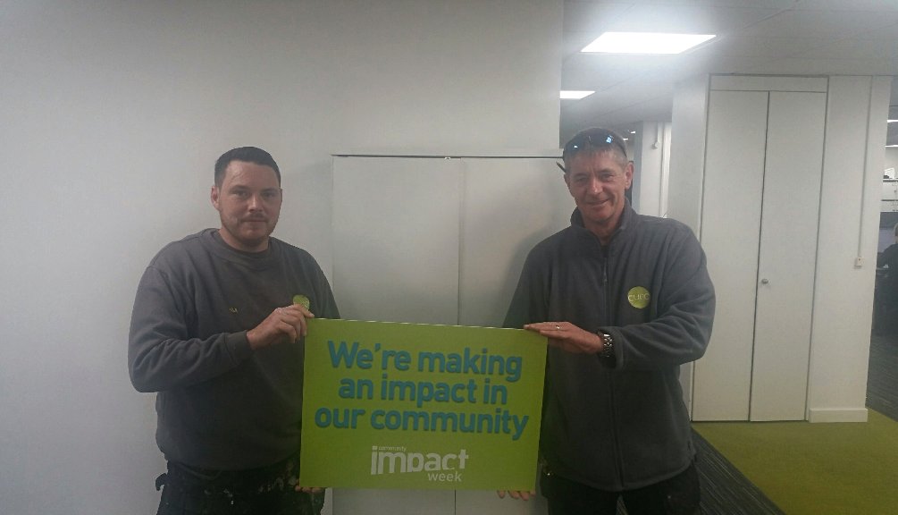 Curo_Group's tweet photo. Our colleagues in repairs are proud to be making an impact in our community! #CommunityImpactWeek #CIW17 #WeAreCuro https://t.co/2HbTiS7bJA