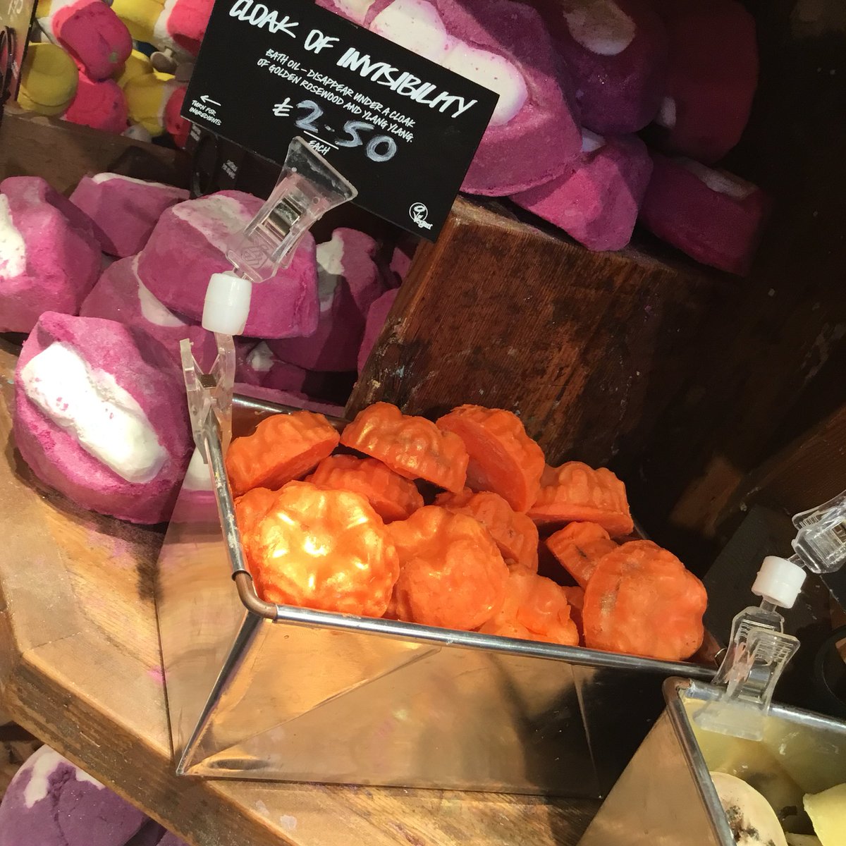 ExeterLush's tweet photo. We have some brand new bath melts!! Which one is gonna be your new favourite?! https://t.co/J1YwXX00lk