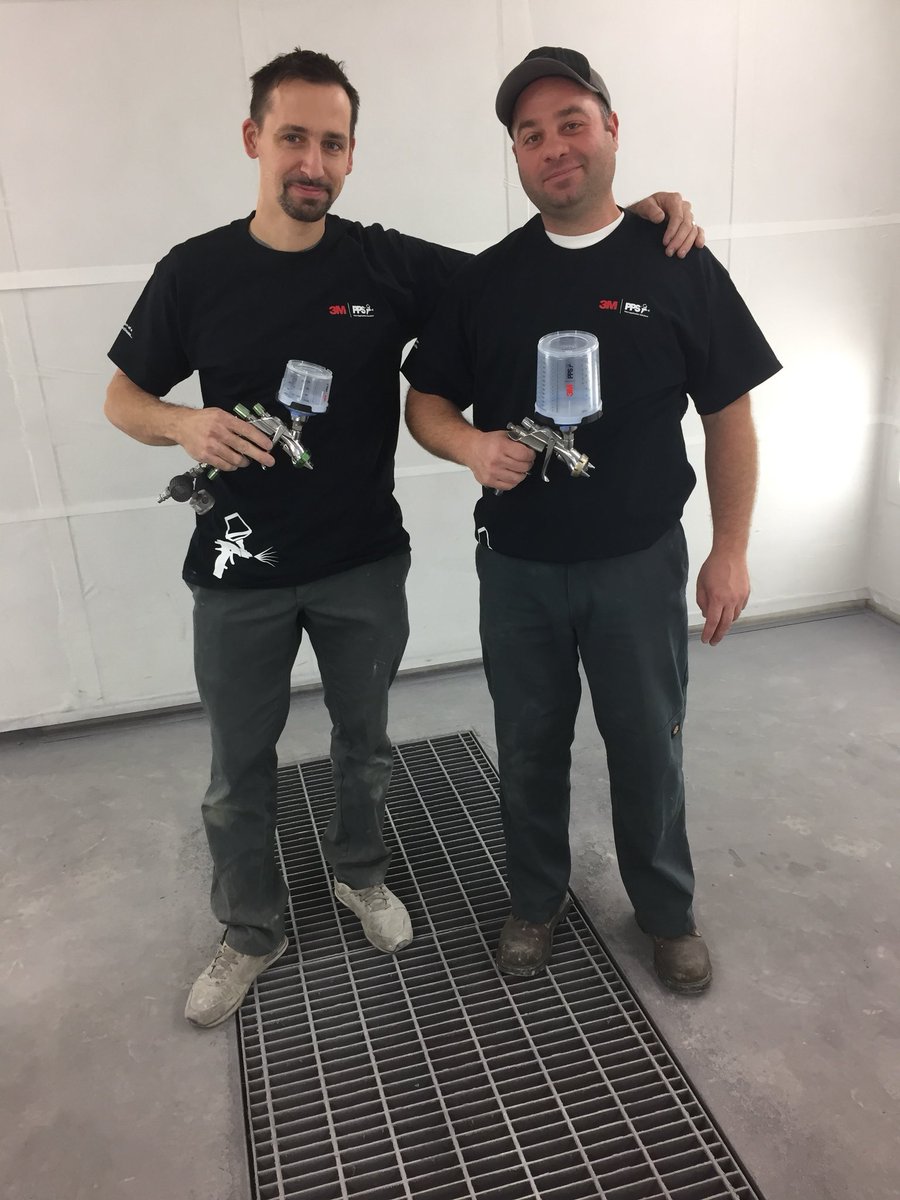 brettmacneil1's tweet photo. @IvansAutoBody now spraying with #3MPPS 2.0 #3MKeepitflowing #3Mer #3MCollision @3M_Collision @3M_Canada #3M https://t.co/pLwmKZ3uQ2