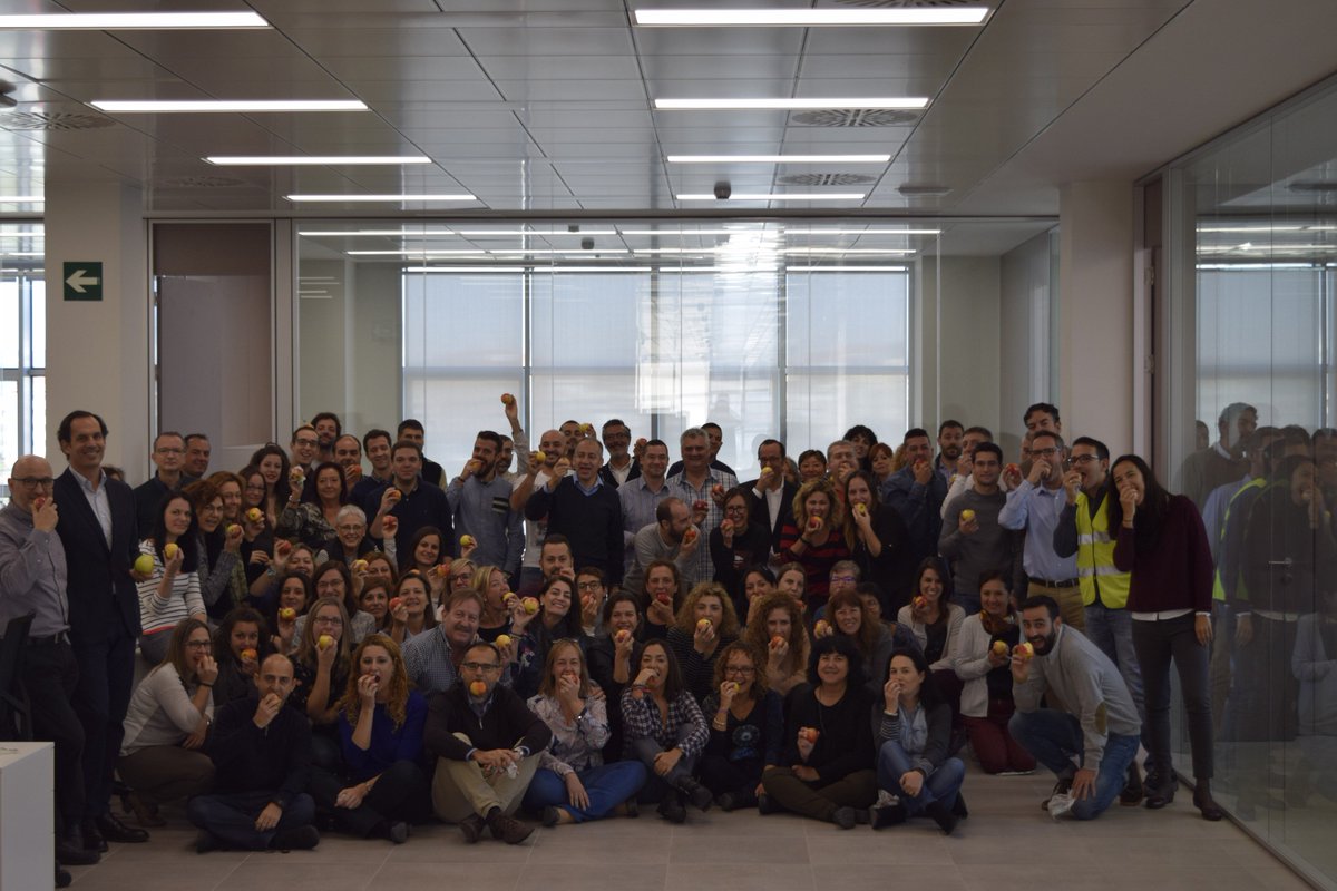 FrigicollPeople's tweet photo. Una manzana por la vida! Tod@s con la Fundación de Esclerosis Múltiple #mordiscodivertido #mossegadadivertida #funbite
https://t.co/Ncw2KRgoPa https://t.co/tNgX5GY2LB