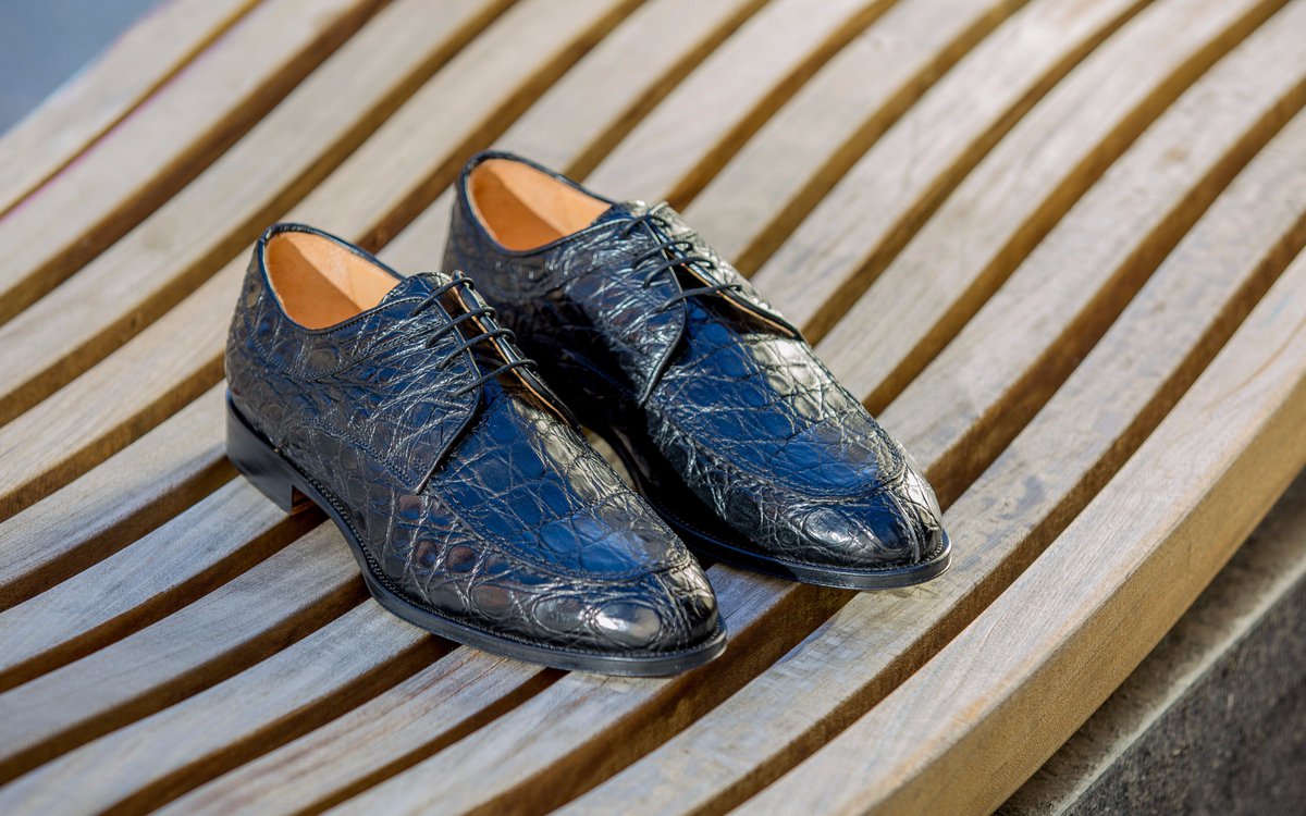 ZelliItalia's tweet photo. Our #Verona in Caiman #crocodile . Check out our #BlackFriday #PREVIEW . https://t.co/EXfzmNDpjM  #luxury #Mensfashion #FridayFashion https://t.co/Qpu8bwNwO8