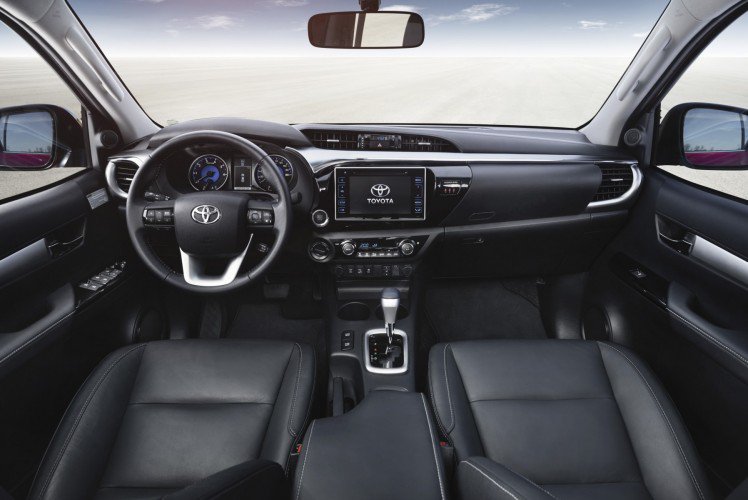 simple_lease's tweet photo. Adquiere la nueva #HiluxDiesel2018 de Toyota 🇲🇽 

174 caballos de fuerza 
310 lb-pie torque MT y 332 lb-pie AT 
Motor diésel 2.8 litros 
Turbocargador de Geometría Variable
Doble cabina 

#Deduce #ArrendamientoPuro
Version MT 4x4: $420,900
Version AT 4x4:  $579,900 https://t.co/uFMnoei42G
