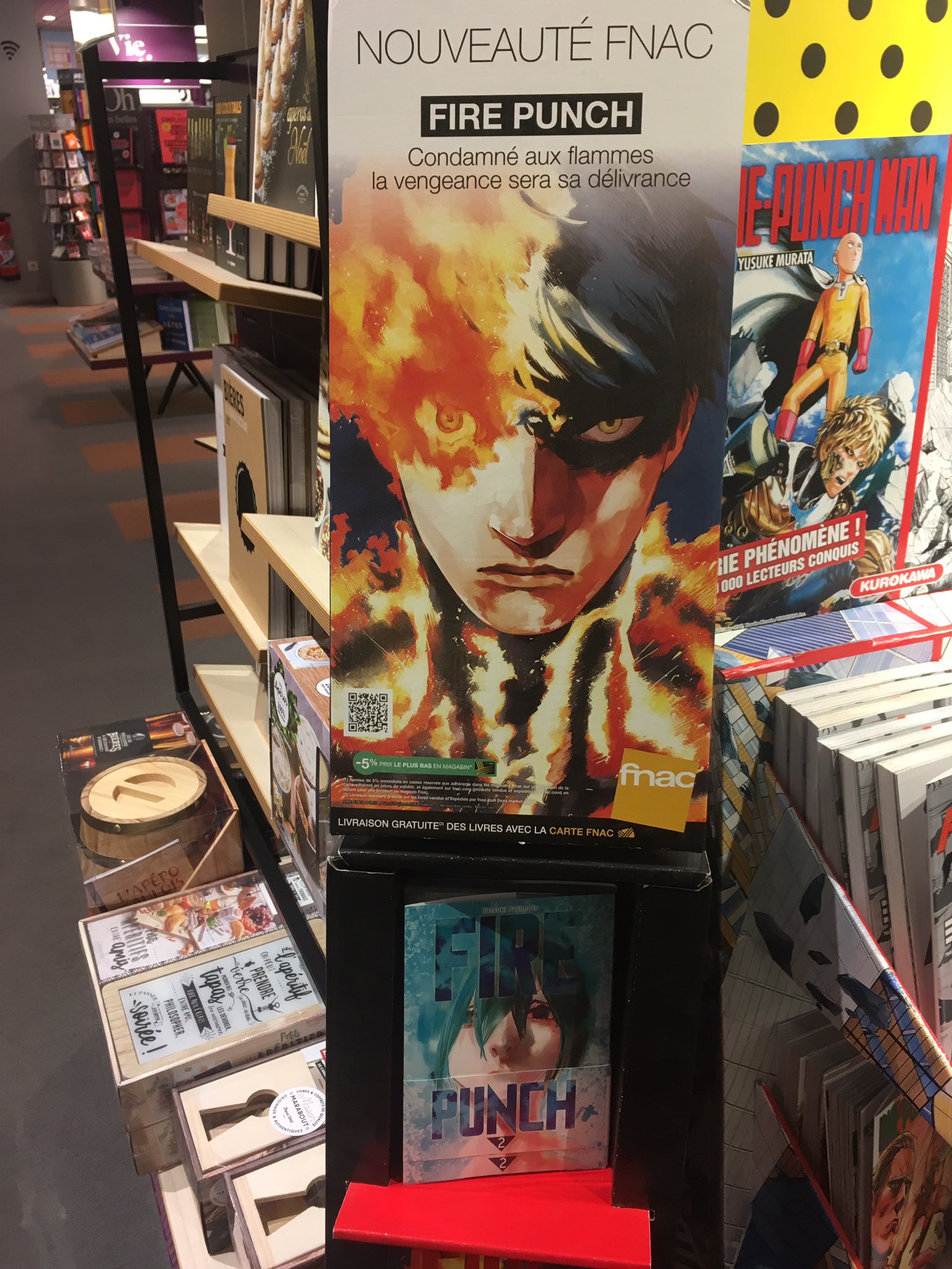 少年ジャンプ 現在 フランス出張中 町の書店に立ち寄ったら ファイアパンチ や カラダ探し など ジャンプ の作品もたくさん売ってました カラダ探し は日本では15巻まで出てますが フランスでは9巻が最新刊 少し遅い模様 編集m T