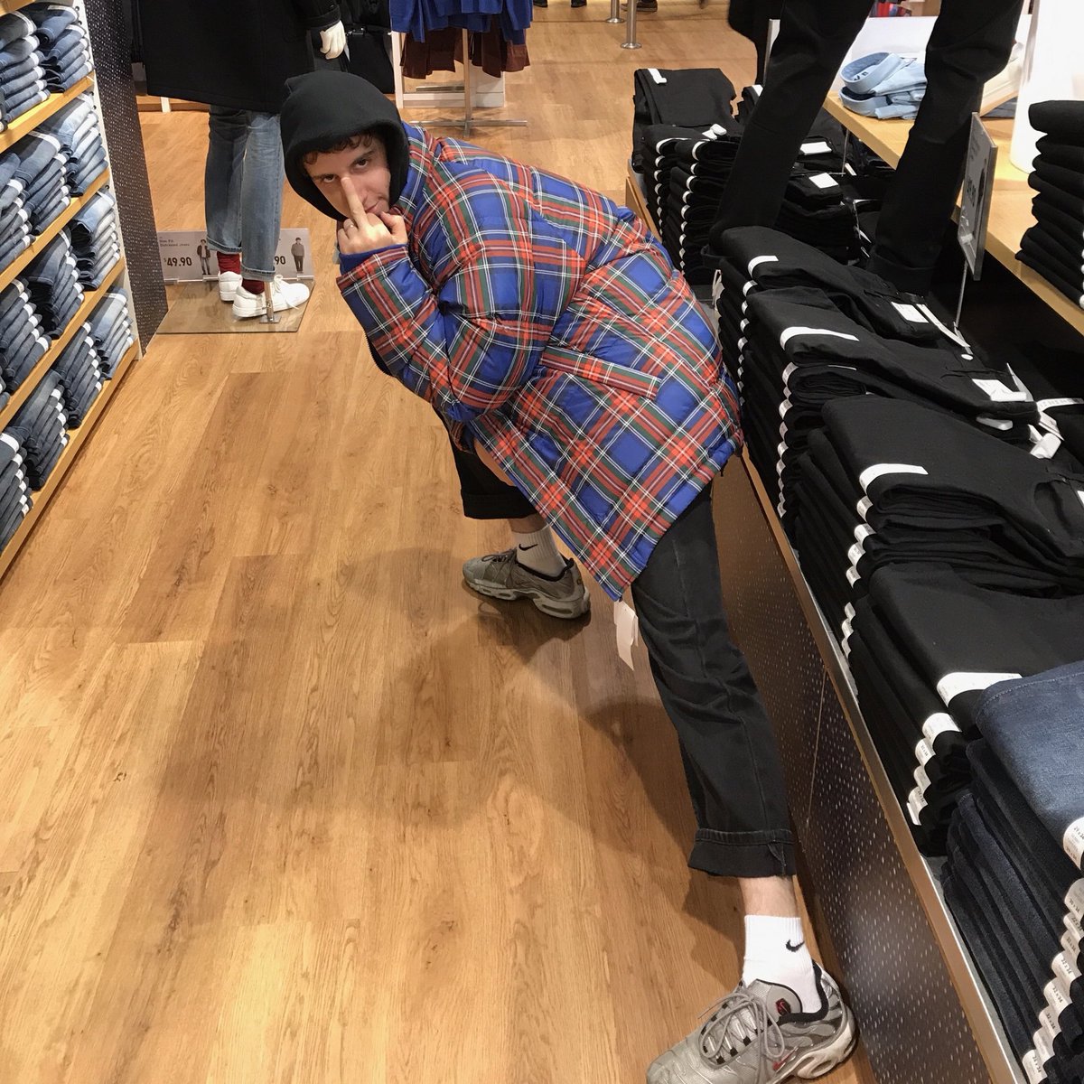 beachfossils's tweet photo. Hello ๐
#fashionismylife #reallycoolguy #sรผpermรถdel https://t.co/HlWoLCy4Md