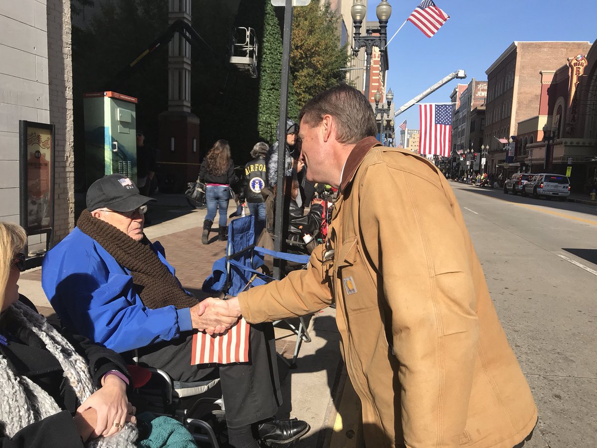 timburchett's tweet photo. Missing my dad, a WWII @USMC veteran, today. I’m proud to live in a community that honors and supports our veterans. https://t.co/POjYkR61d0