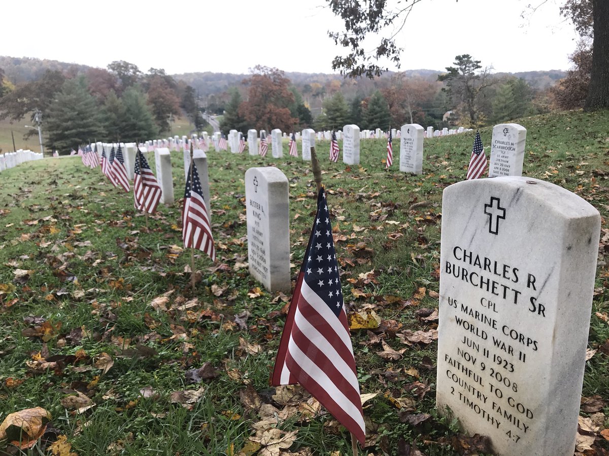 timburchett's tweet photo. Missing my dad, a WWII @USMC veteran, today. I’m proud to live in a community that honors and supports our veterans. https://t.co/POjYkR61d0