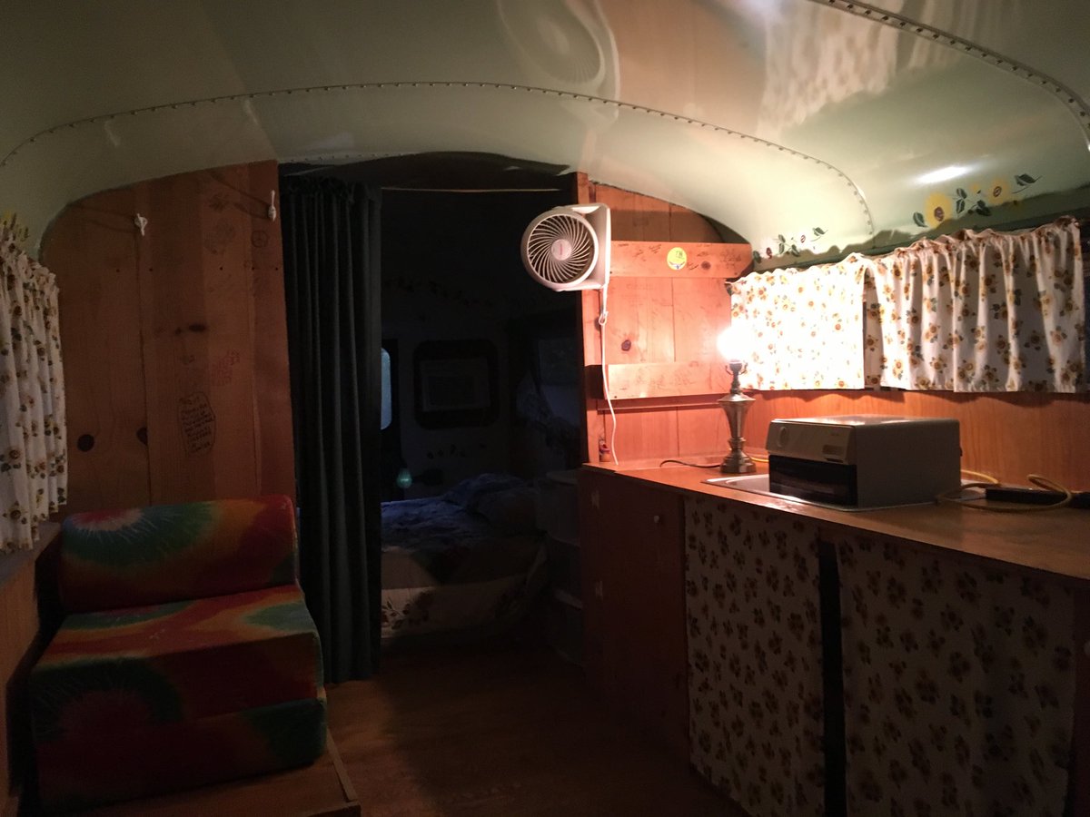 aunt_edie's tweet photo. #hippybus https://t.co/8i4k9TQeiC