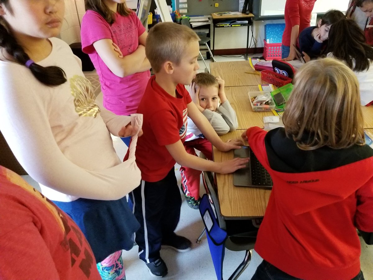 jewellclass's tweet photo. Helping 2nd graders prepare for the #epicbuildshowcase. #loudouncodes #rhlcodes #computerscience #codelife @LCPS_CttF @herbertjen23 https://t.co/jZzk4Z0RdU