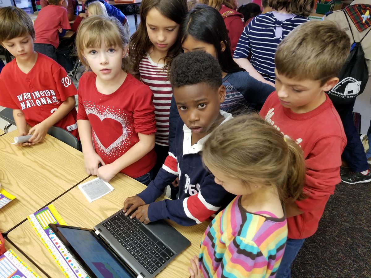 jewellclass's tweet photo. Helping 2nd graders prepare for the #epicbuildshowcase. #loudouncodes #rhlcodes #computerscience #codelife @LCPS_CttF @herbertjen23 https://t.co/jZzk4Z0RdU